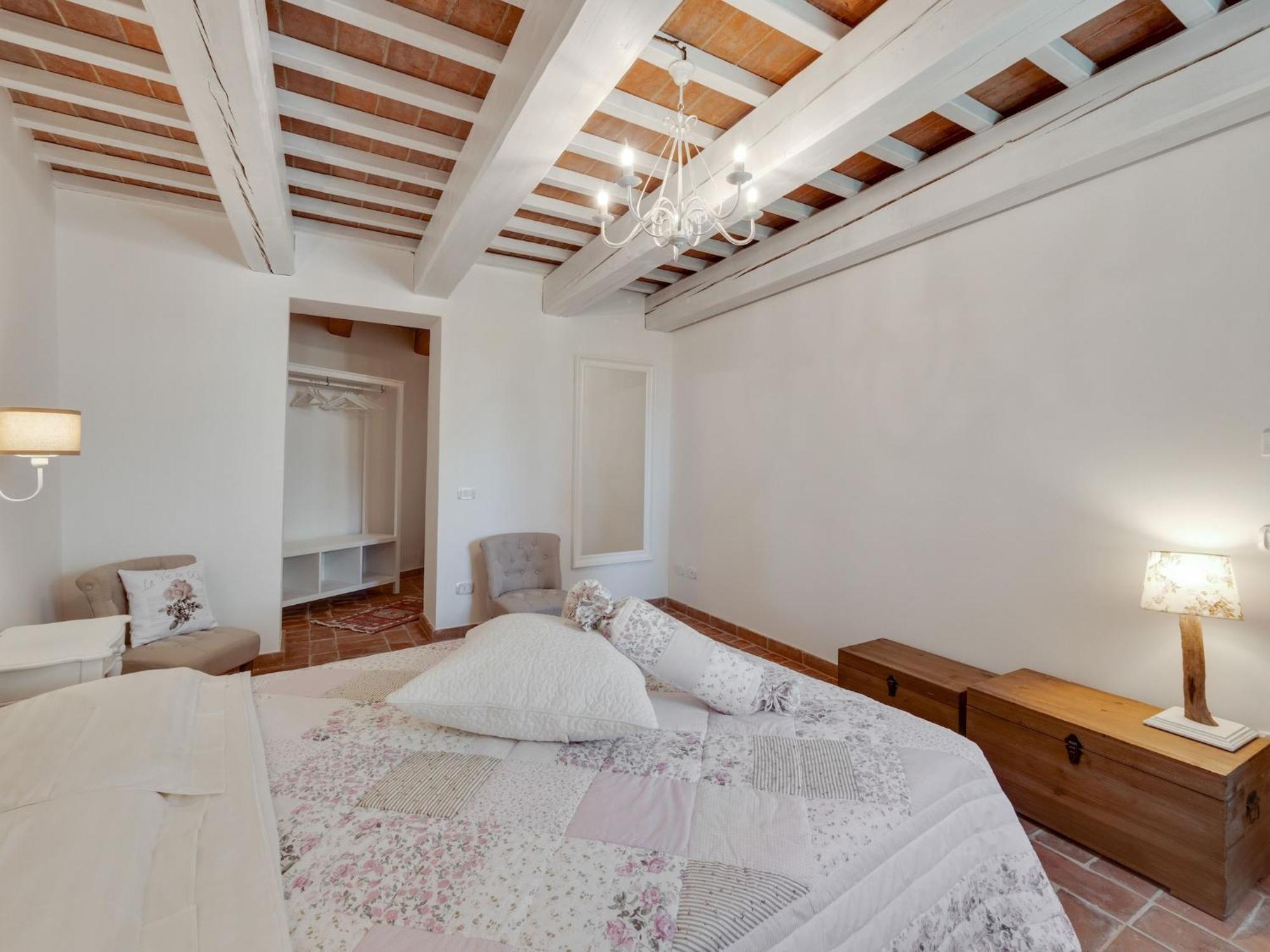 Stunning Apartment In Mombaroccio Near Metauro River Eksteriør bilde