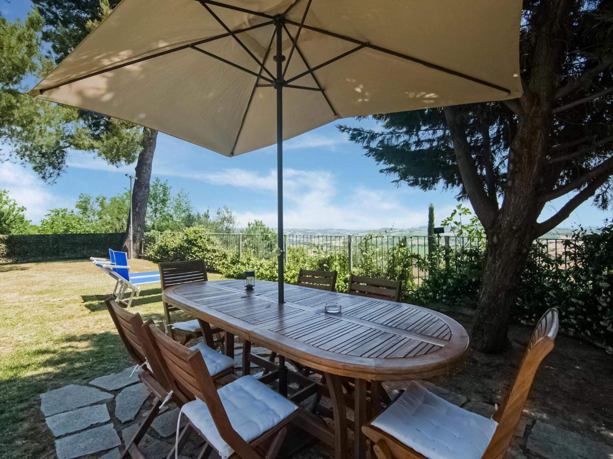 Stunning Apartment In Mombaroccio Near Metauro River Eksteriør bilde