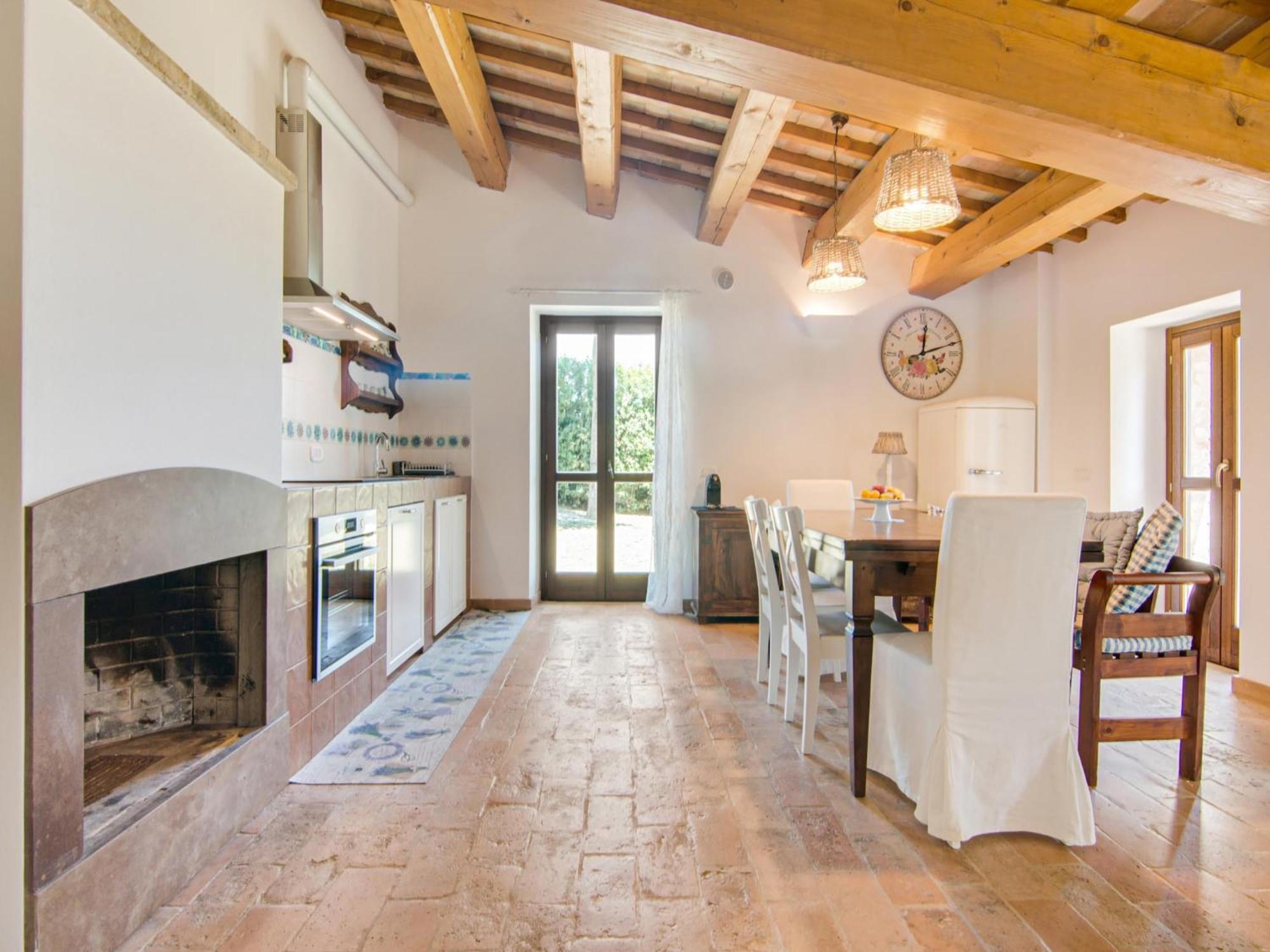 Stunning Apartment In Mombaroccio Near Metauro River Eksteriør bilde