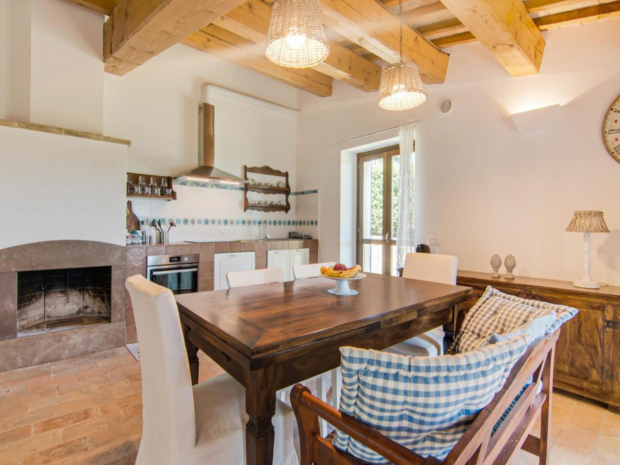 Stunning Apartment In Mombaroccio Near Metauro River Eksteriør bilde